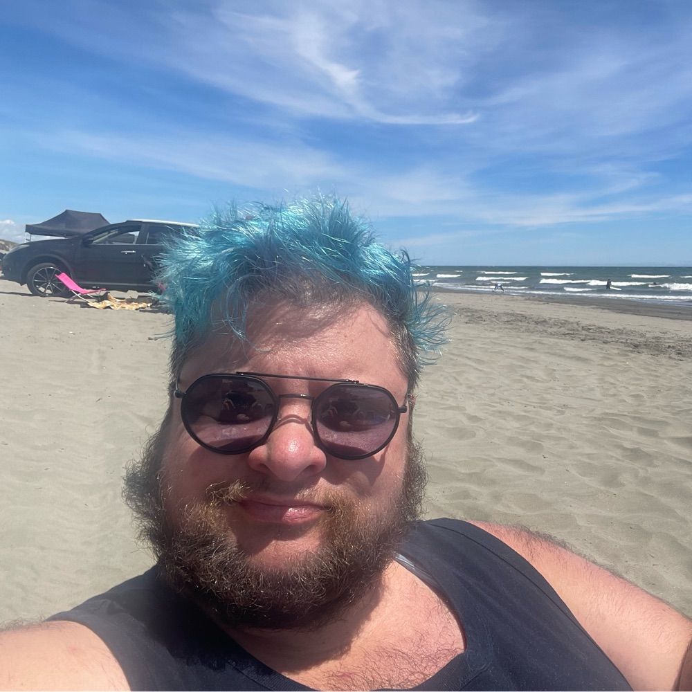 Weirdo with a beardo! 🌈🏳️‍⚧️