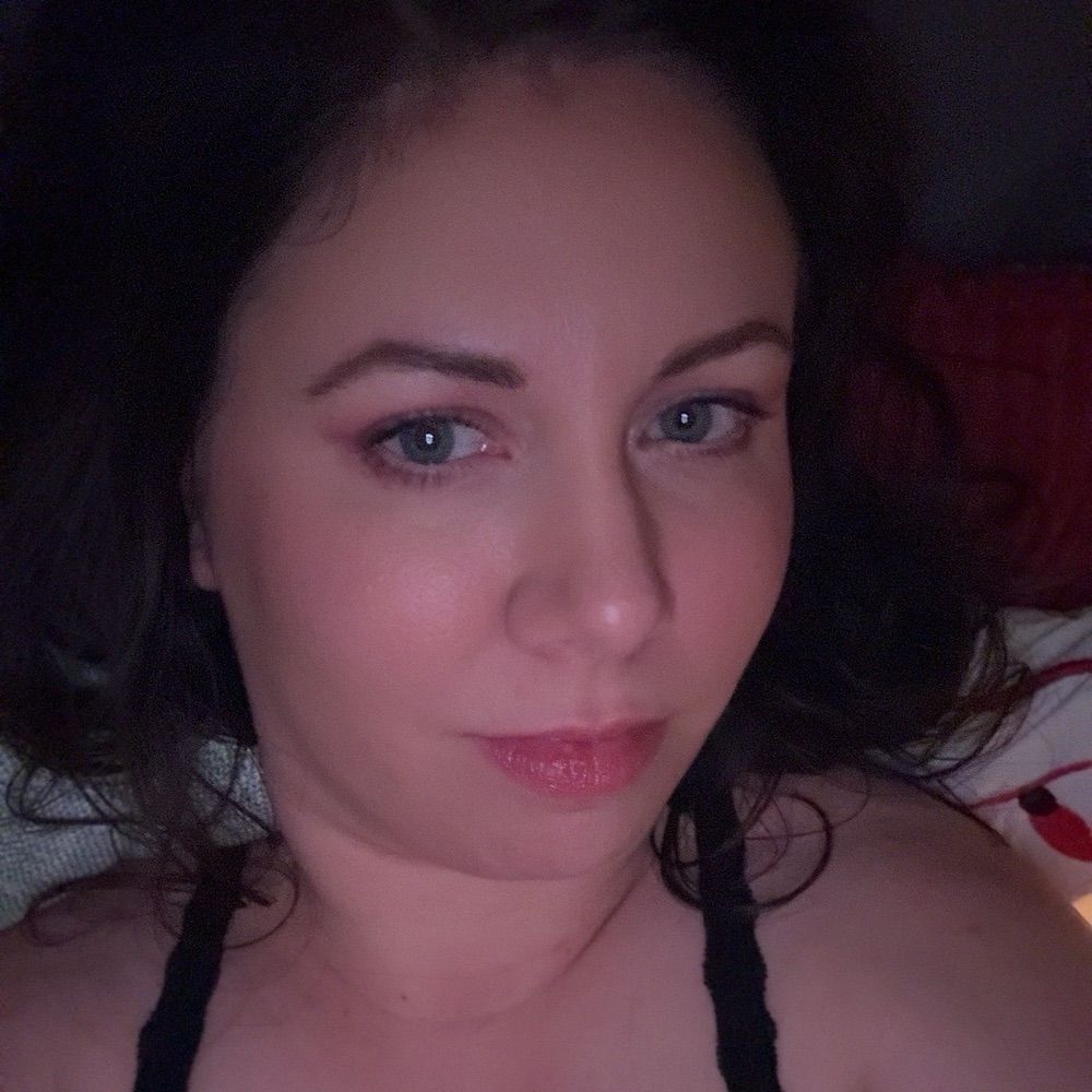 Ms. Blue Eyes ☘️