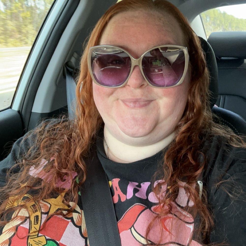ashlee (she/her)