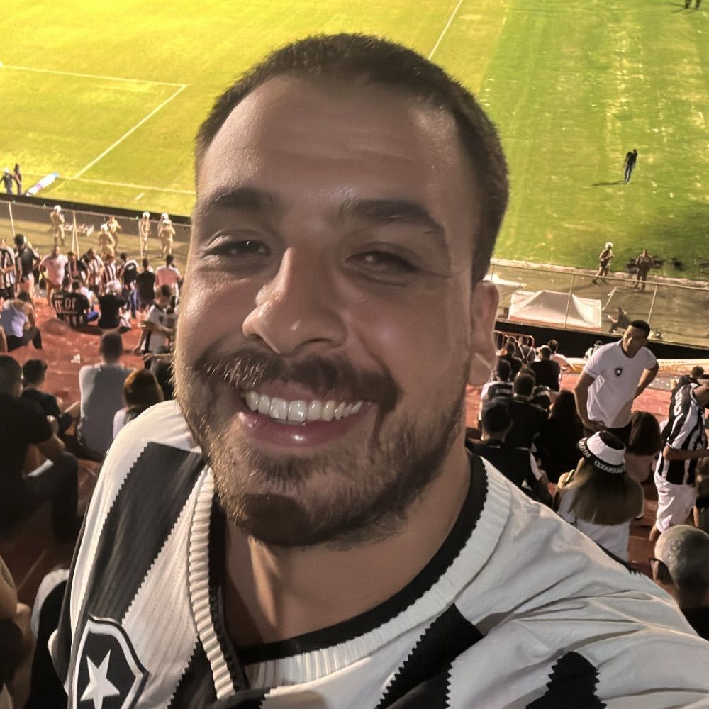Victor Bustamante  