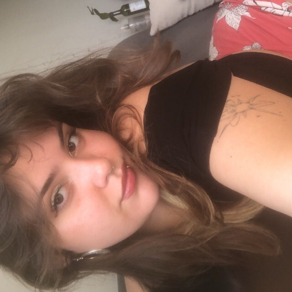❀