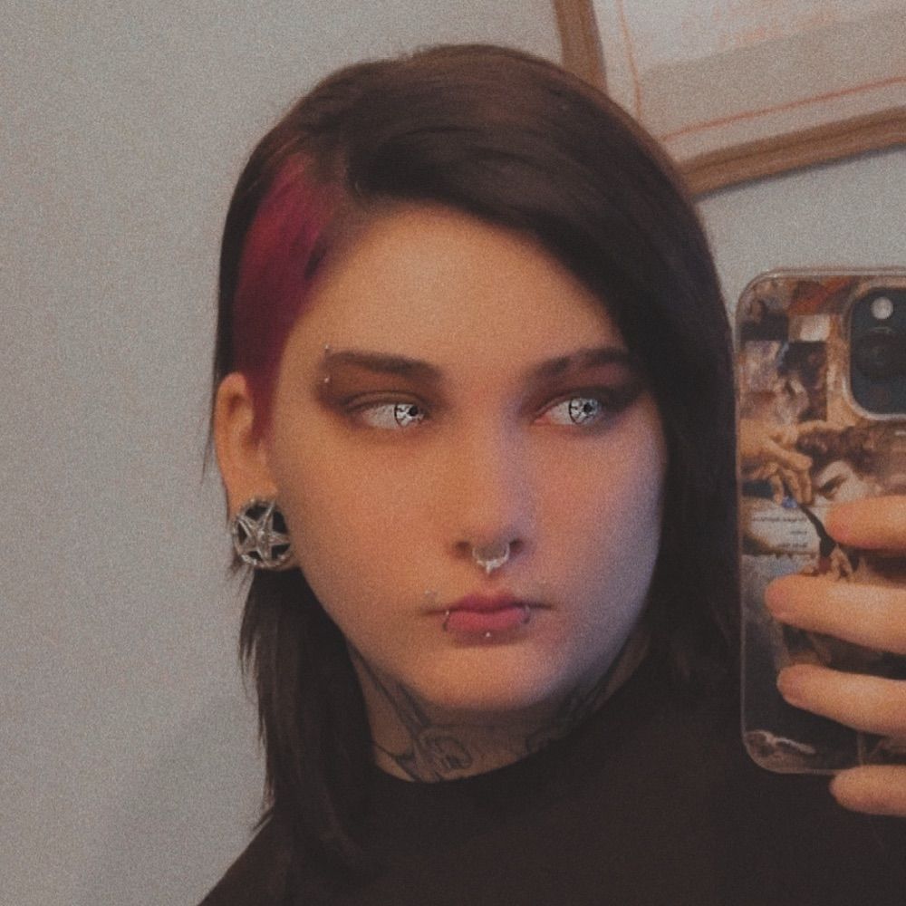 🦋 Macy Wayland-Liddell 🦋