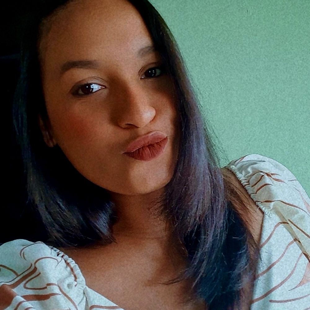 Adri 🌟