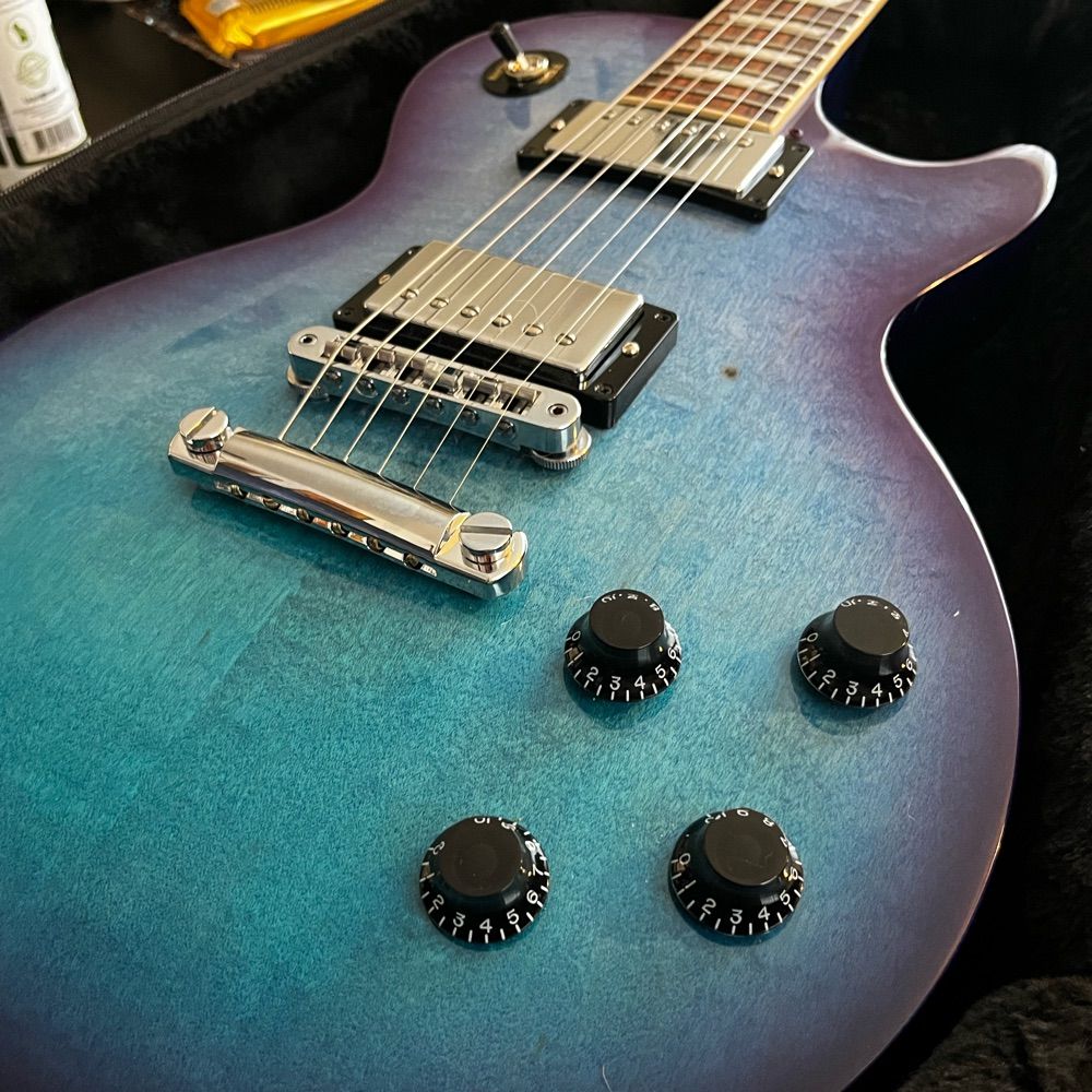Gibson Guitar