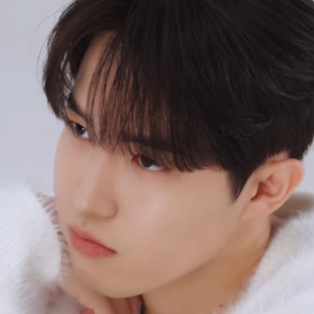144p