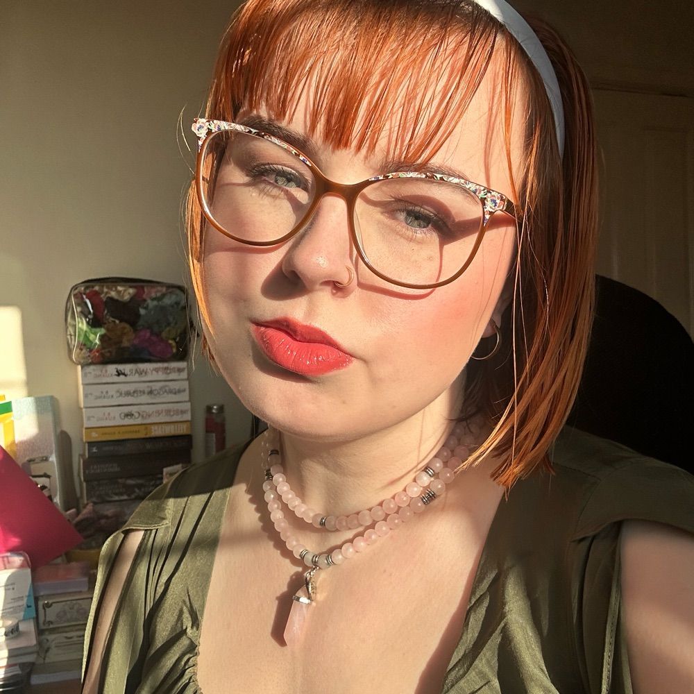 Cece Stonier | Adult Fantasy Writer