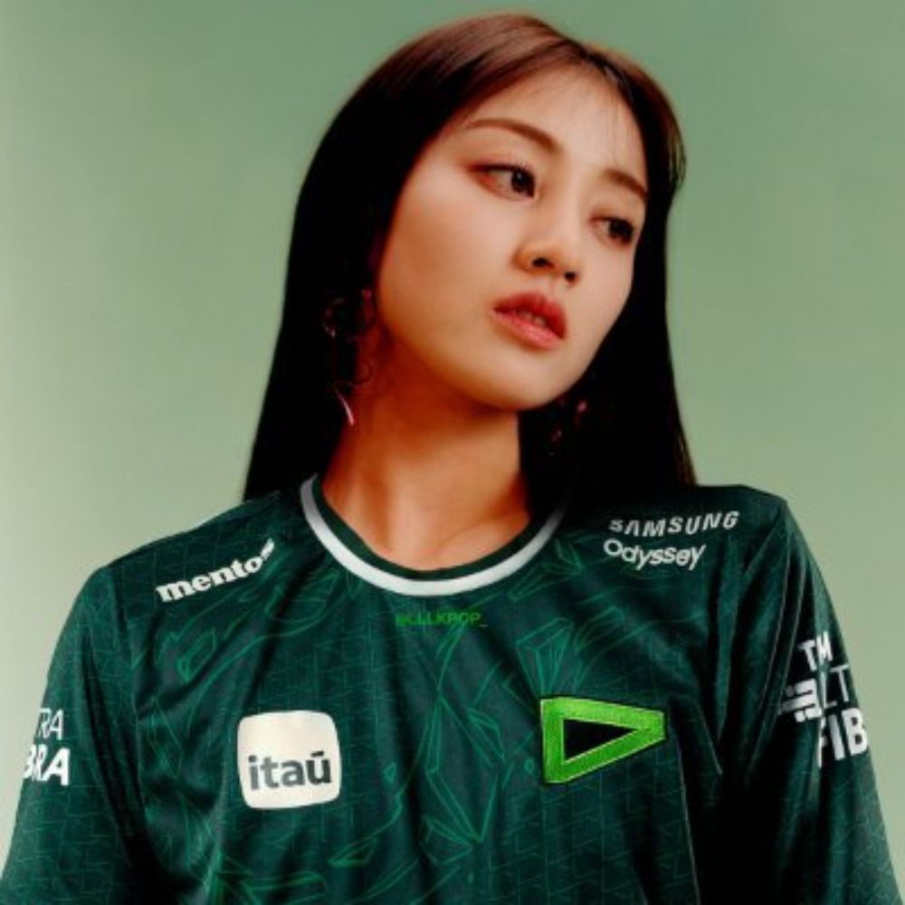 JIHYO DA LOUD 🐉
