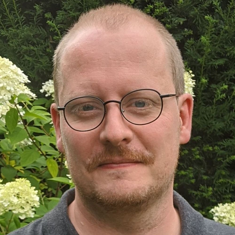 Tobias Henze