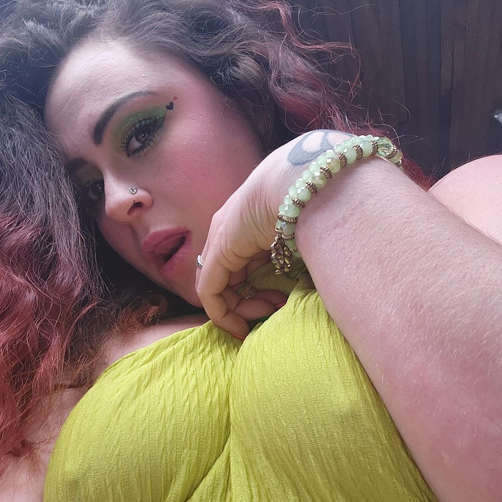 Mistress Skye-Findom/femdom
