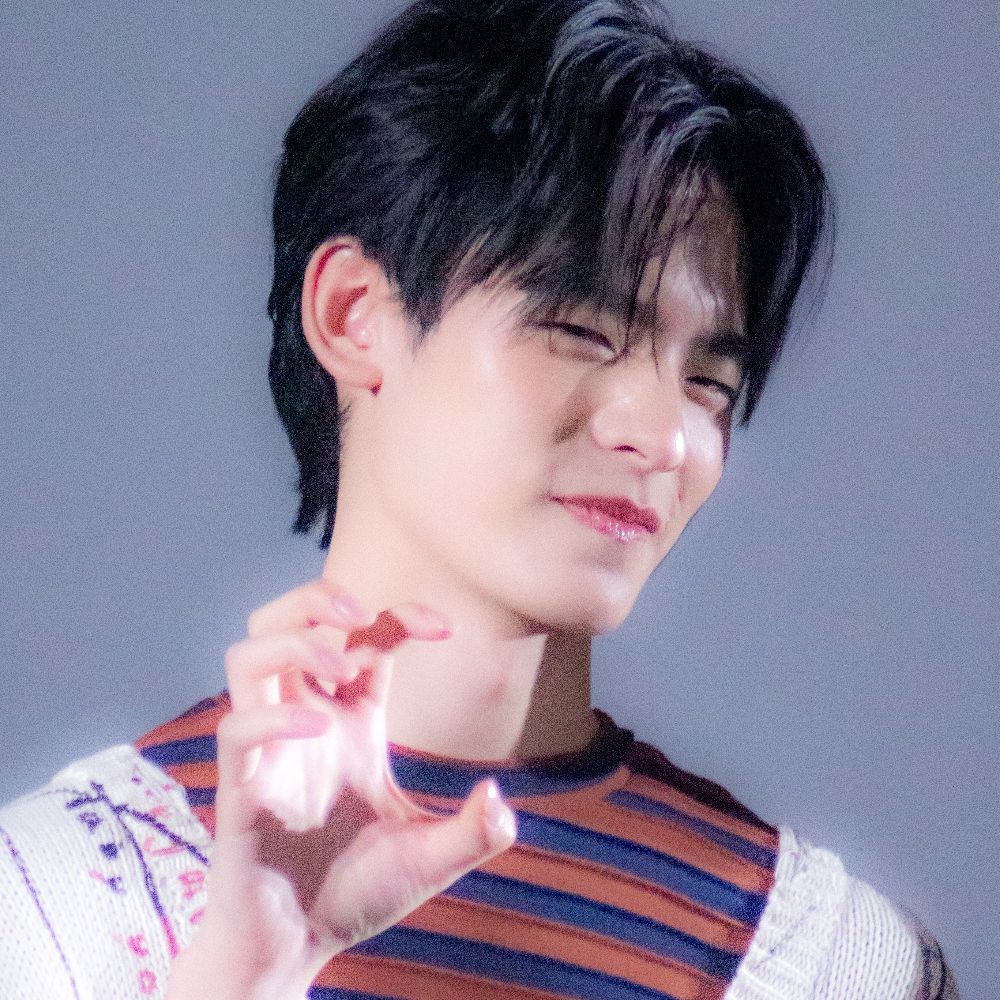 พลอยลี่บีบีเอส