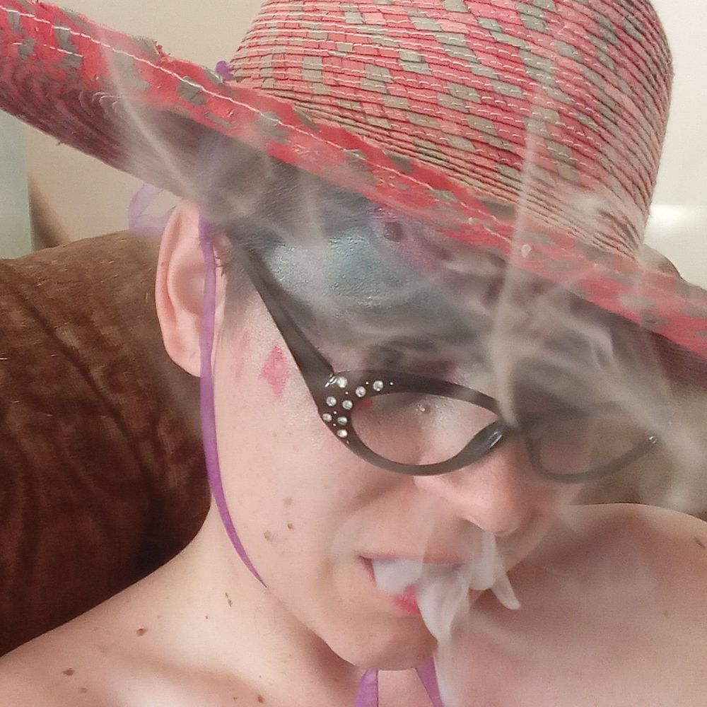 natural d20 gender crit.