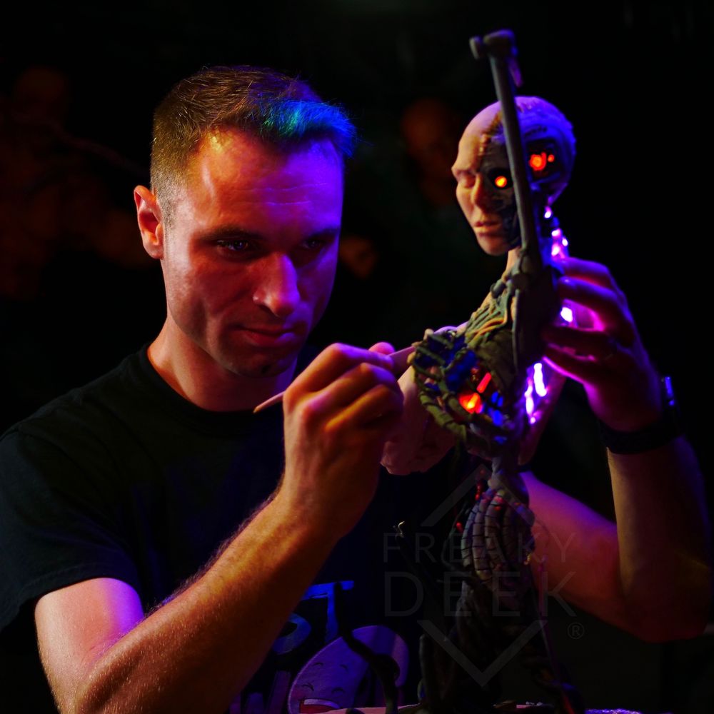 freaky-Deek Art Sculpture