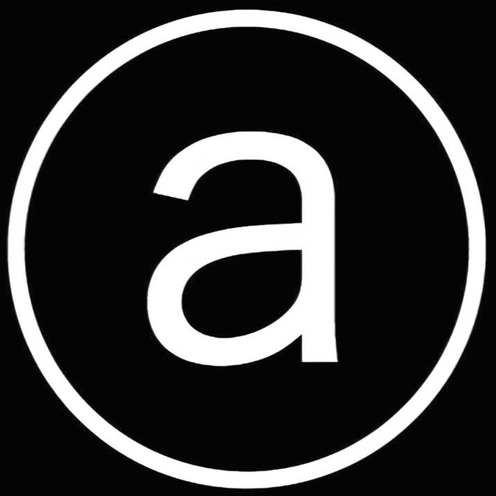 Kelly Hibbert / Almachrome
