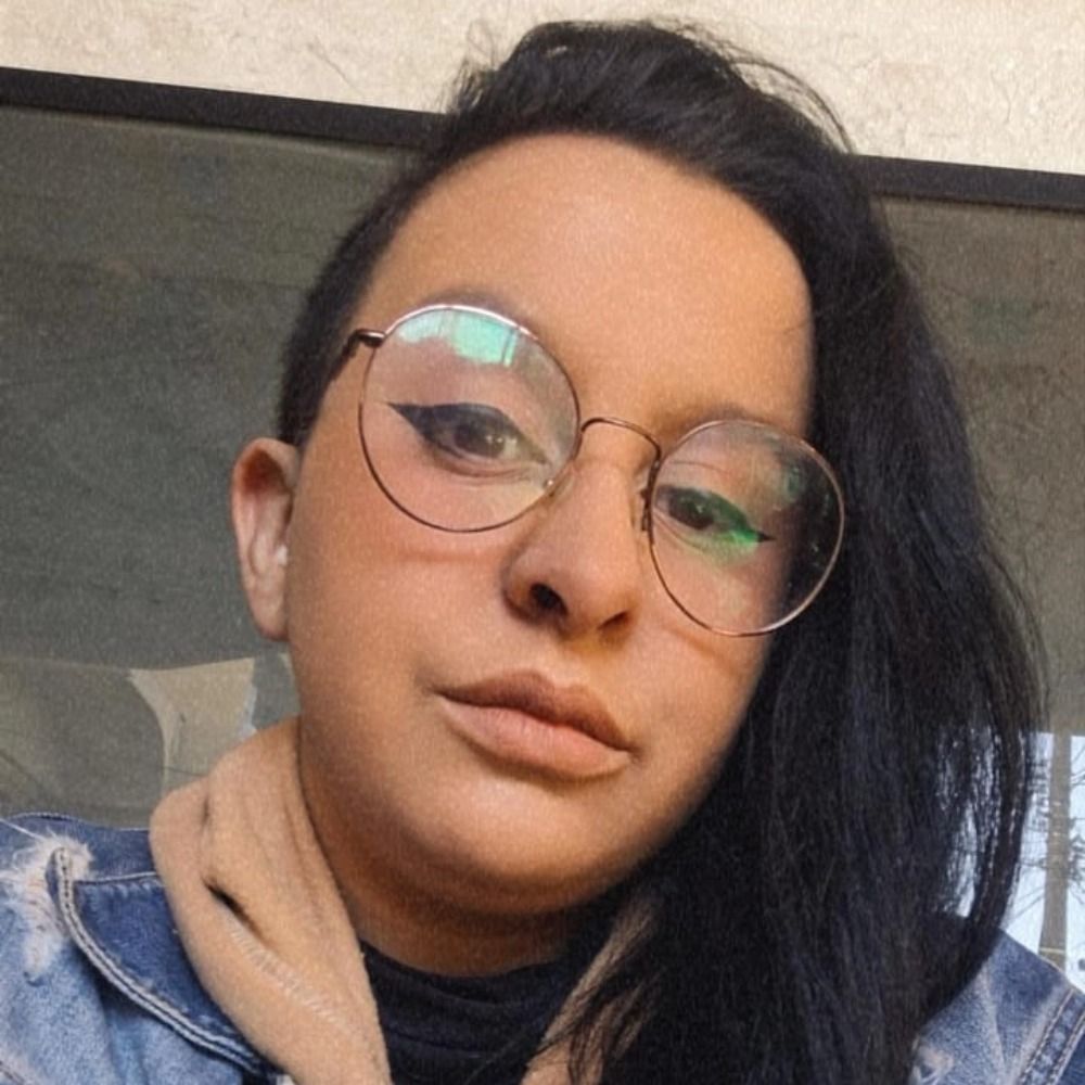 Gabi, uma depressiva fanfiqueira