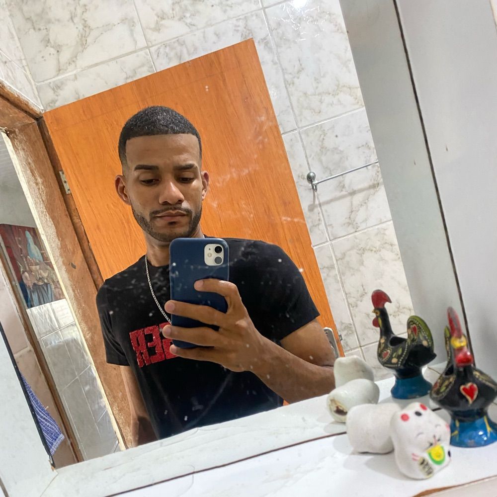 Evandro R