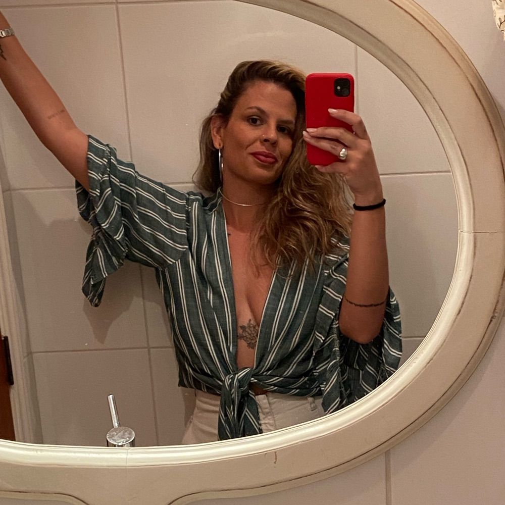 Júlia B.