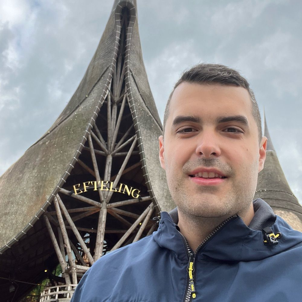 Adam | Theme Park Globetrotter