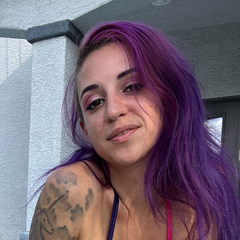 Violet Roxxs