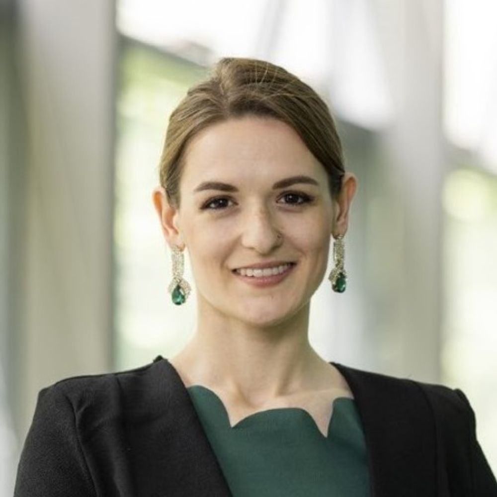 Dr Ellie Atayee-Bennett
