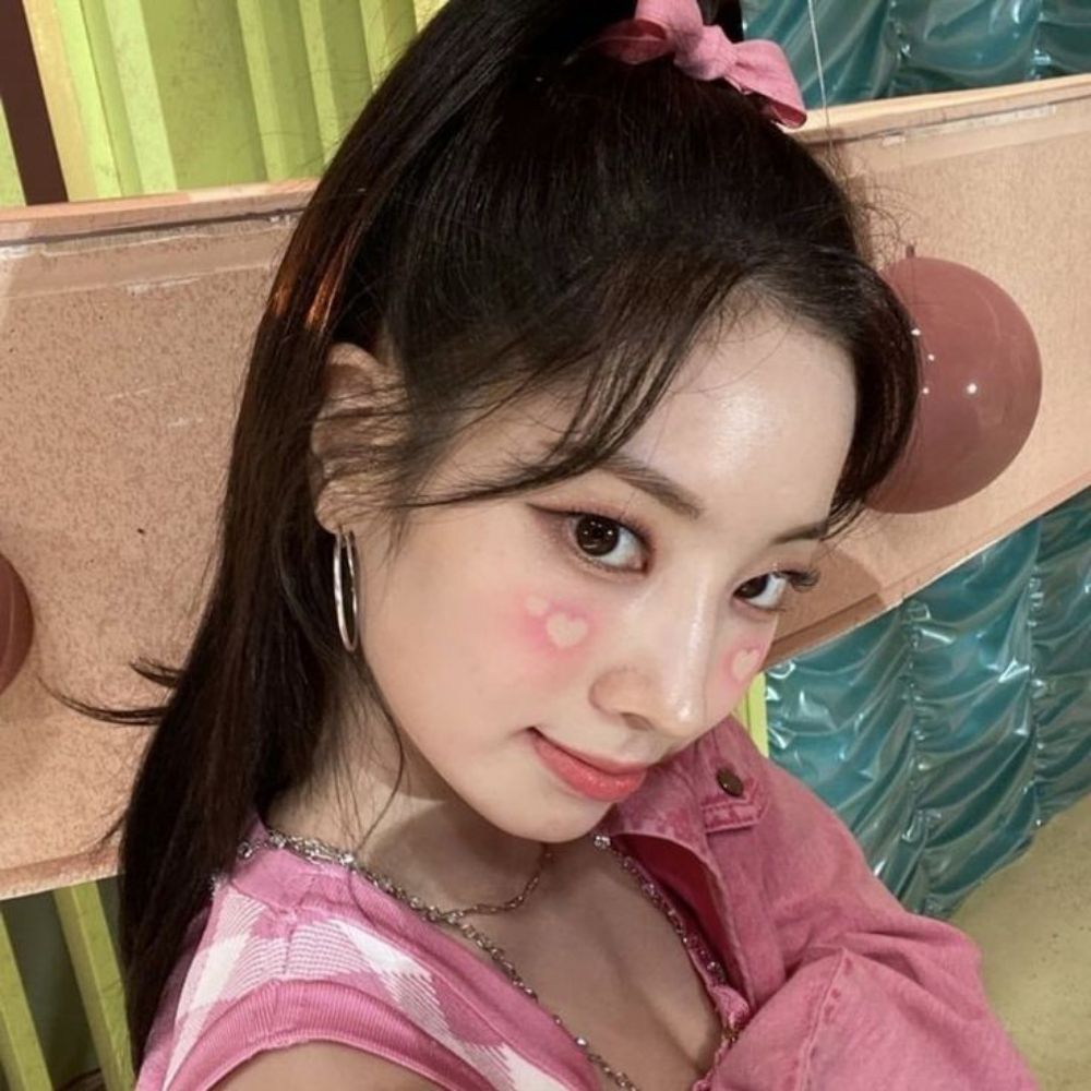 Nana VIU O TWICE