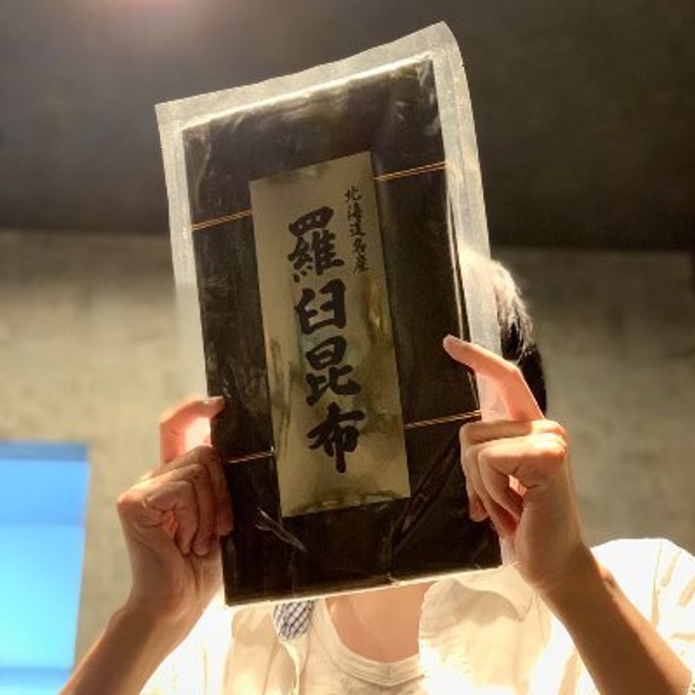 西野ラウス