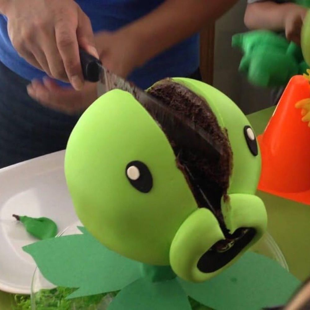 Peashooter Cake