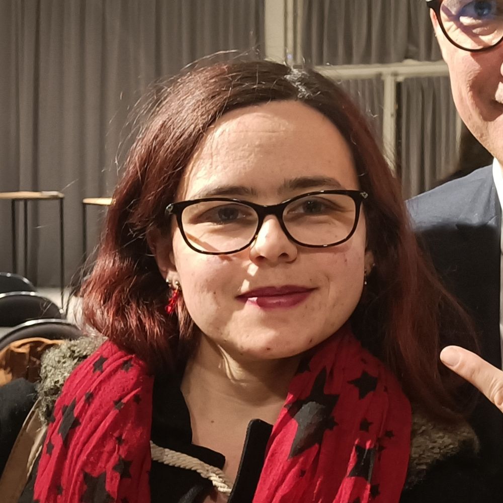 Sara Chv35