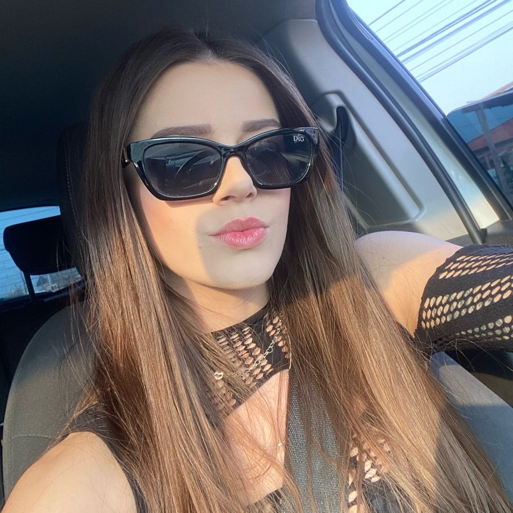 júlia 