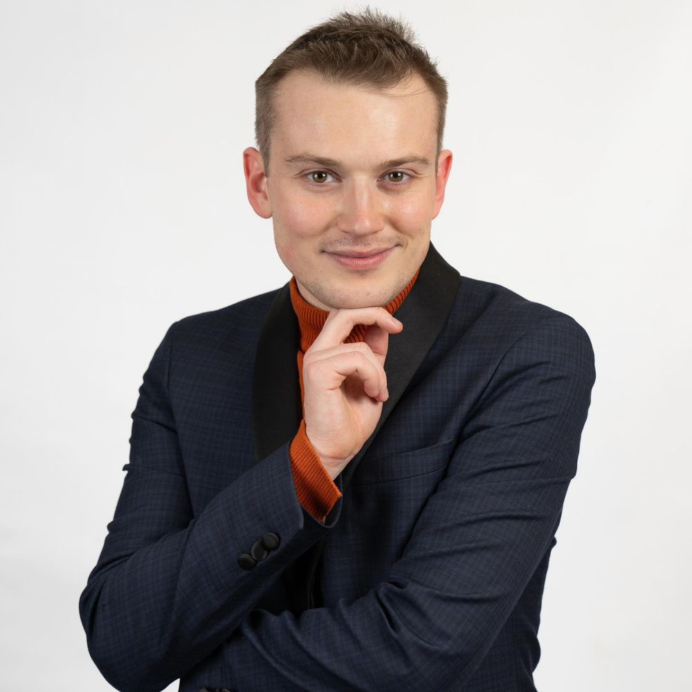Luke Davies