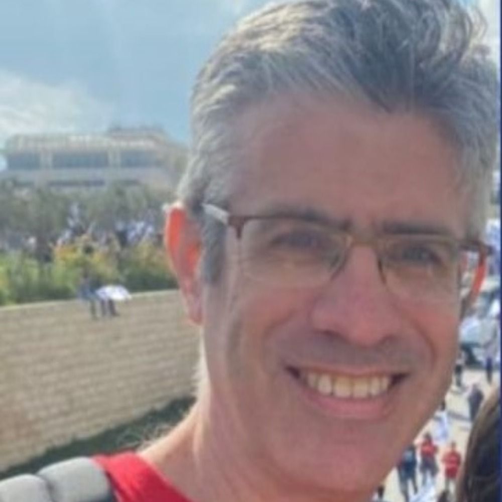 Amir Lupovici