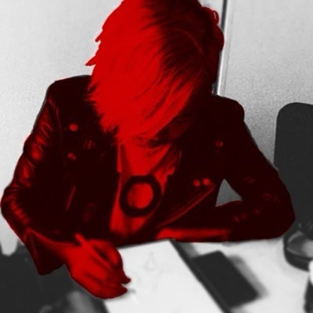 コザキユースケ(Yusuke Kozaki)