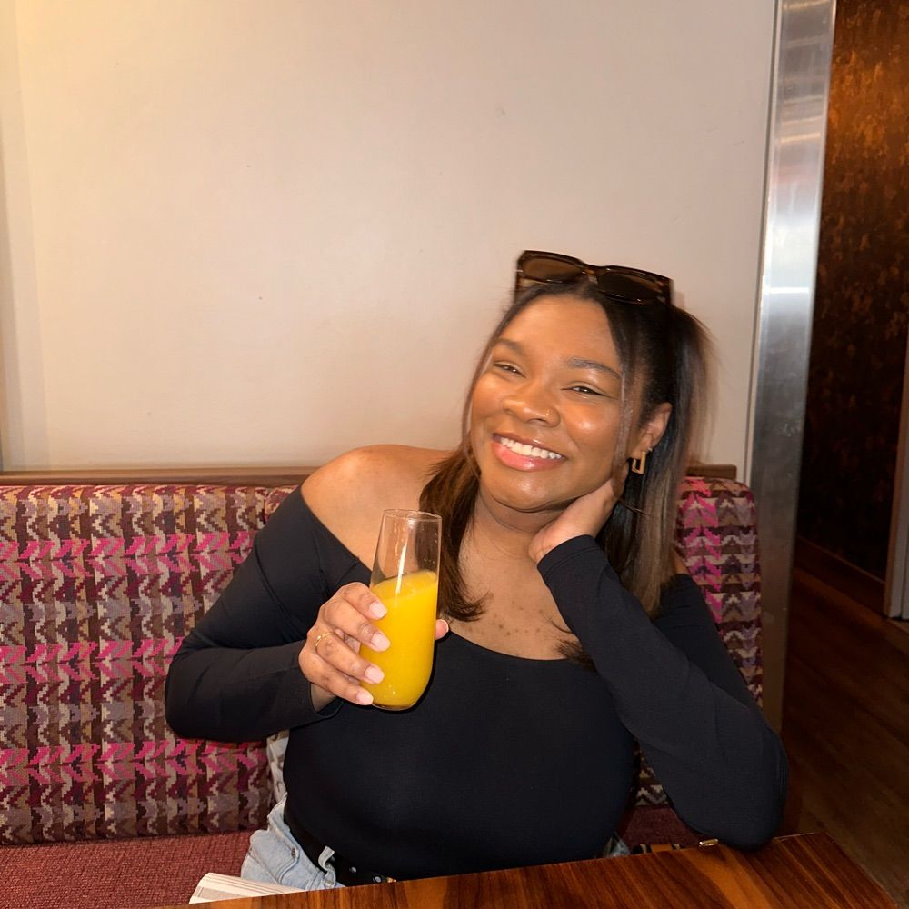 nia 💌