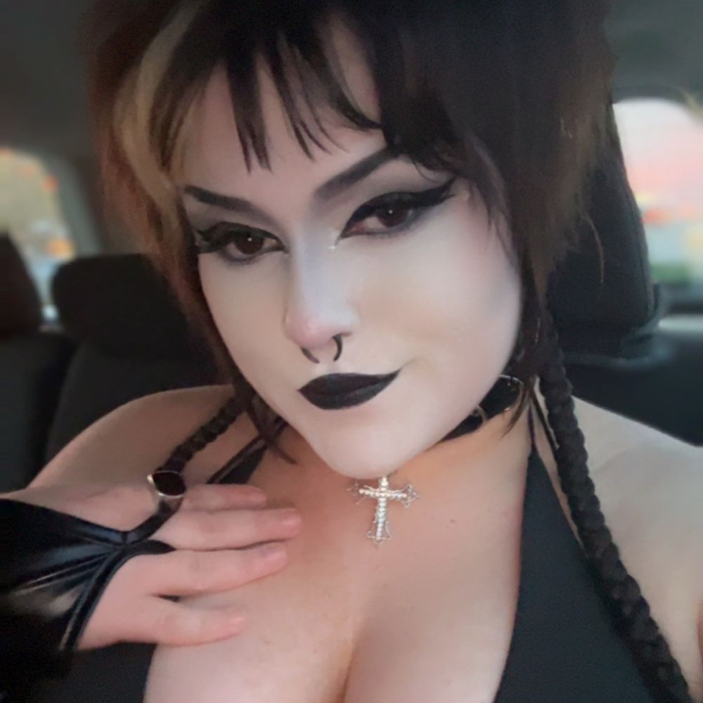 OLLIE 🦇 MDNI 🦇 NSFW