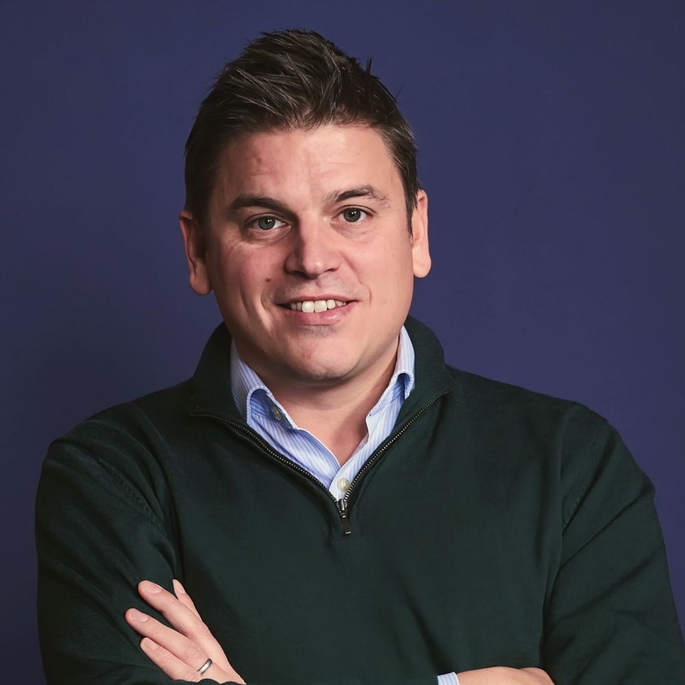 Christopher Lomas