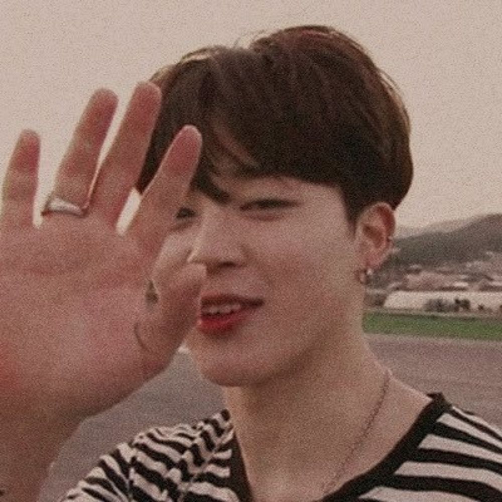 𝐒𝐨𝐚𝐫𝐞𝐬🔮