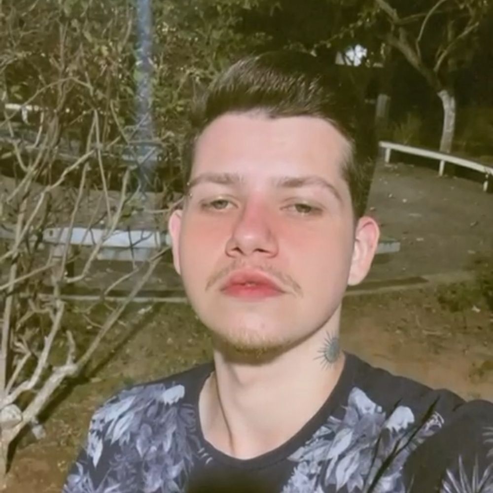 João👑 