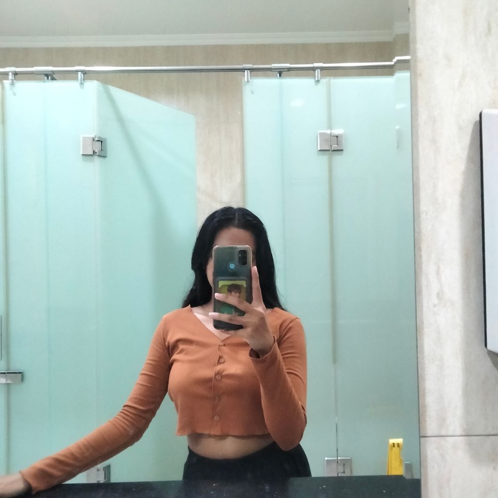 Ren {udah jangan di follow lagi ini akun}