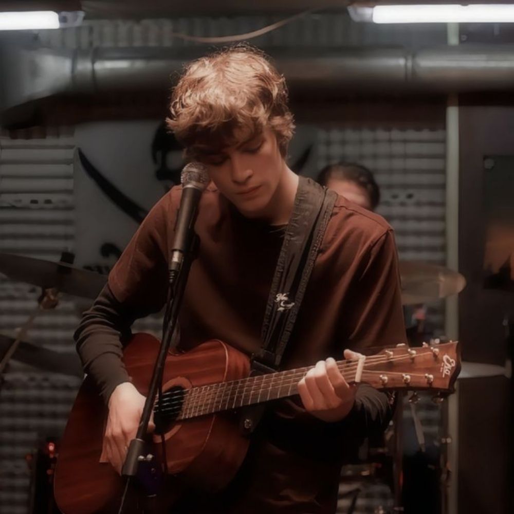 thur (nott's bf) 🎸