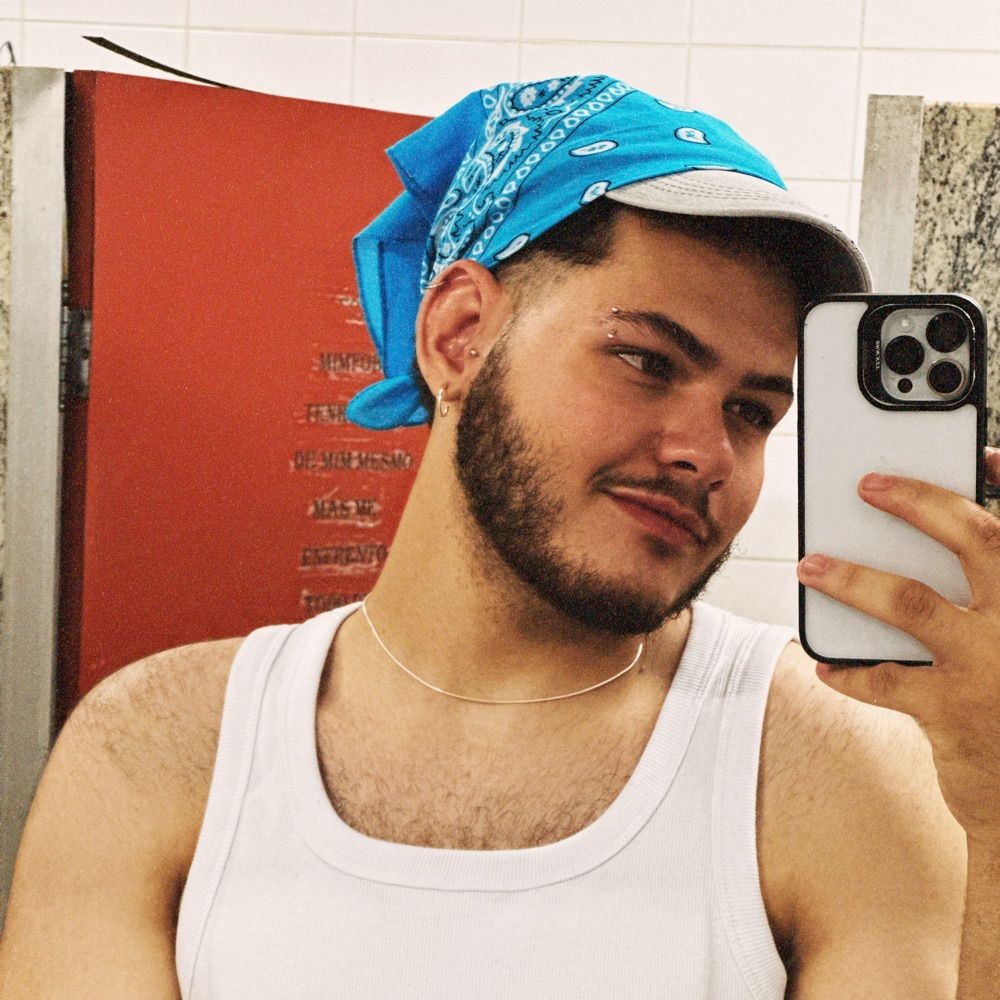 Felpixo alto e bonito