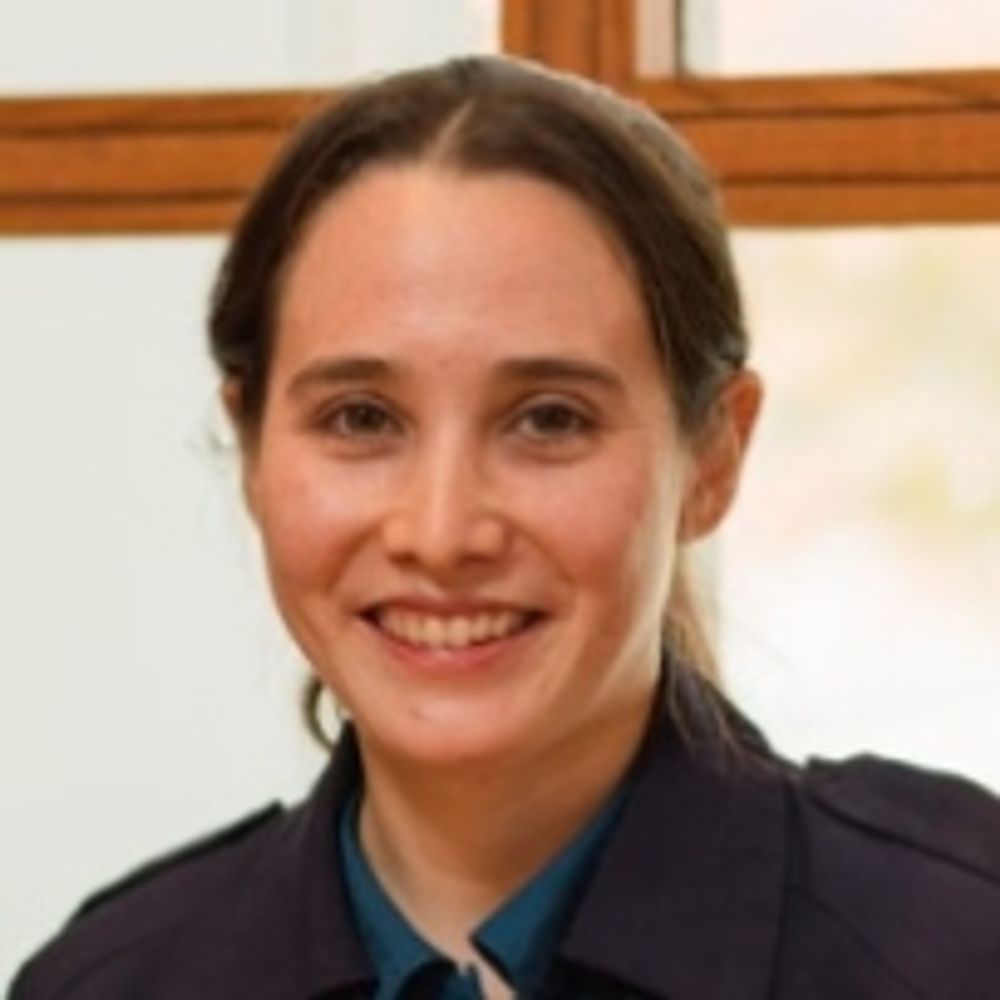 Anna Lintern