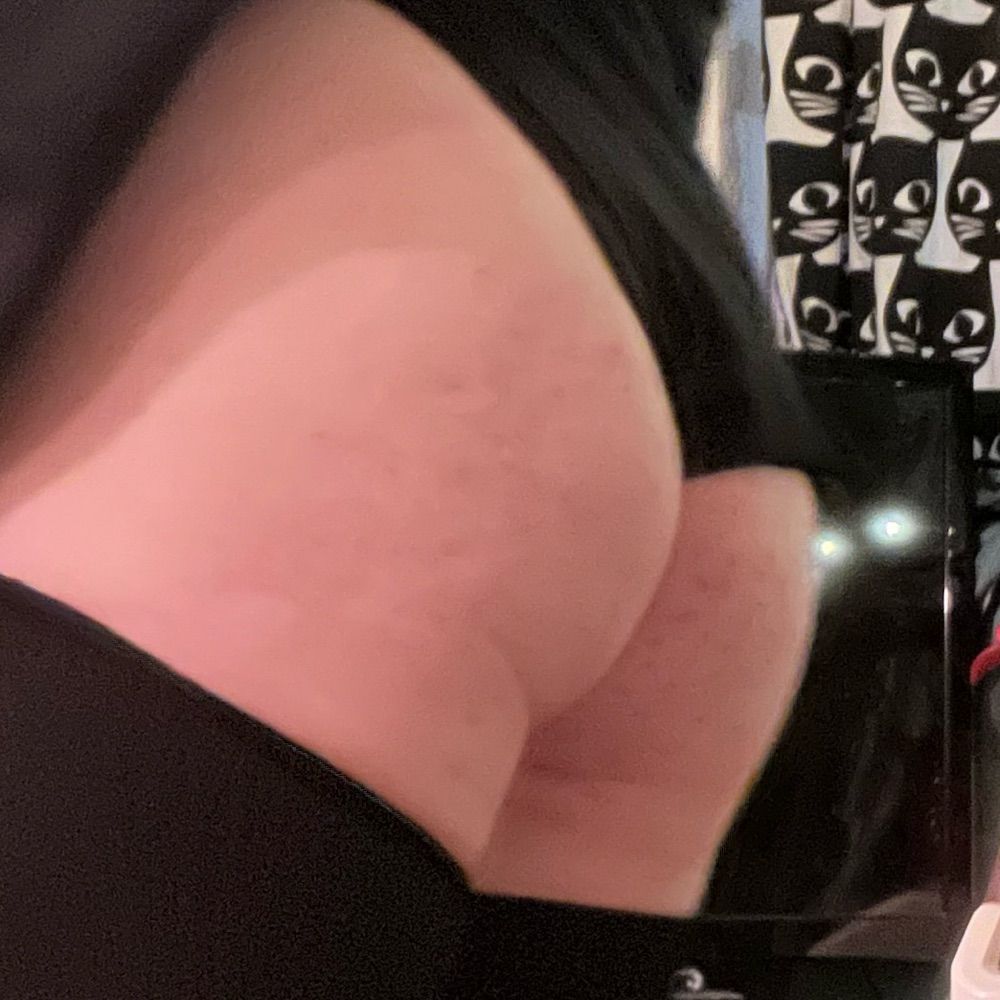 Sissy Miss Ladybitch Paradise