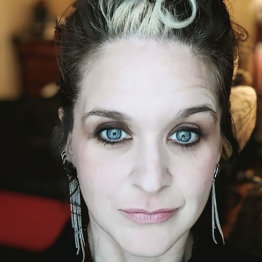 Laura Tohill