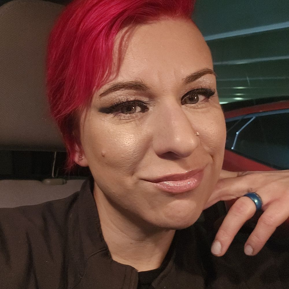 Mrs. Xennial Redhead