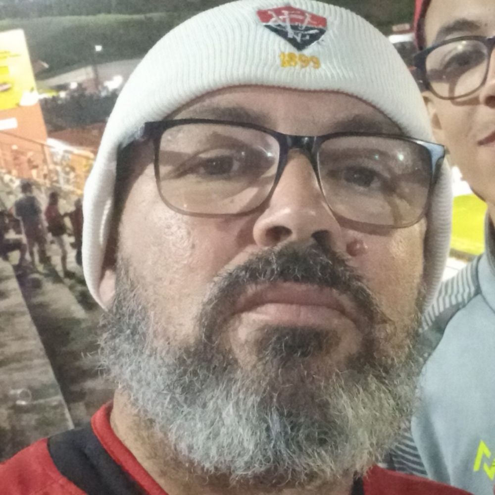 Maurício Azevedo 