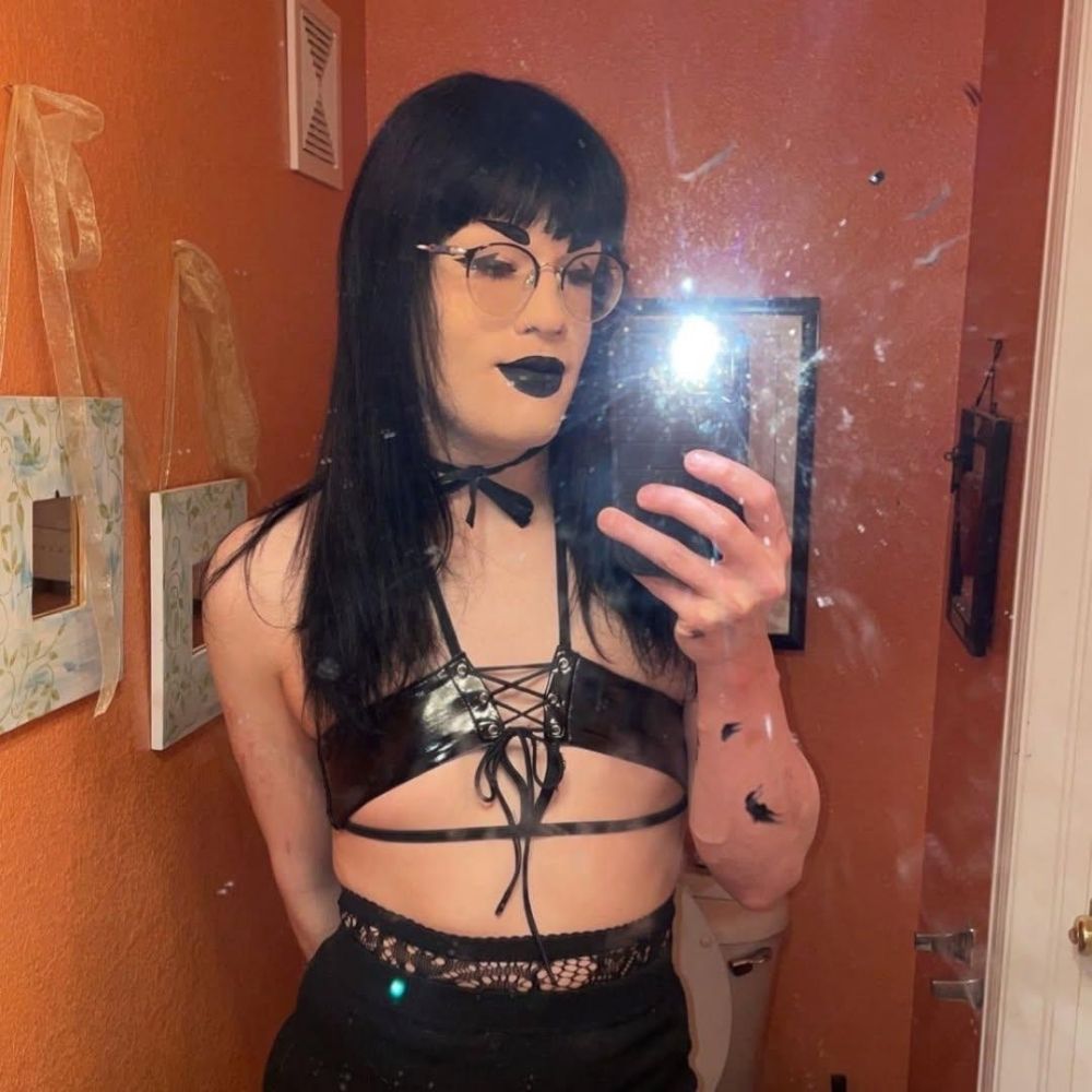 ✾