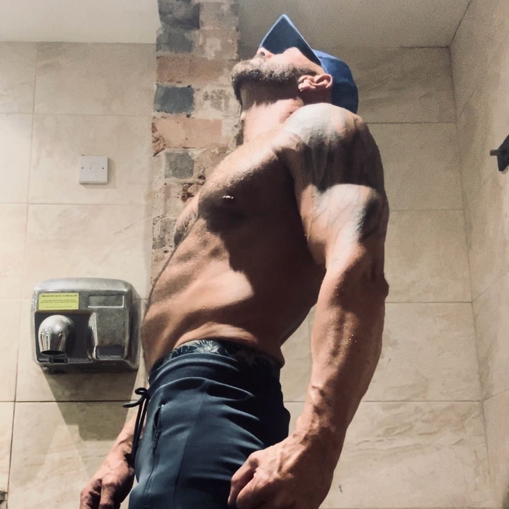 Scotthanders 🔞