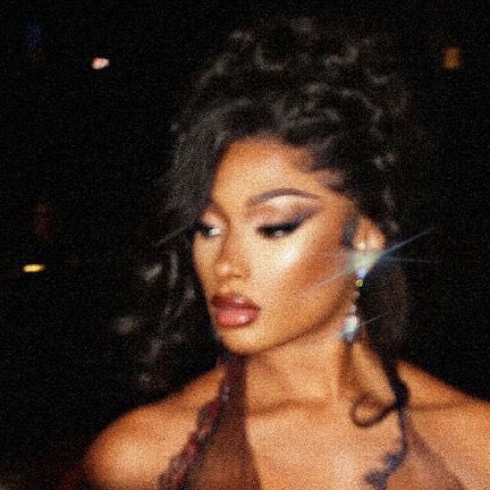 𝓔𝓵𝓵𝓪 ✨
