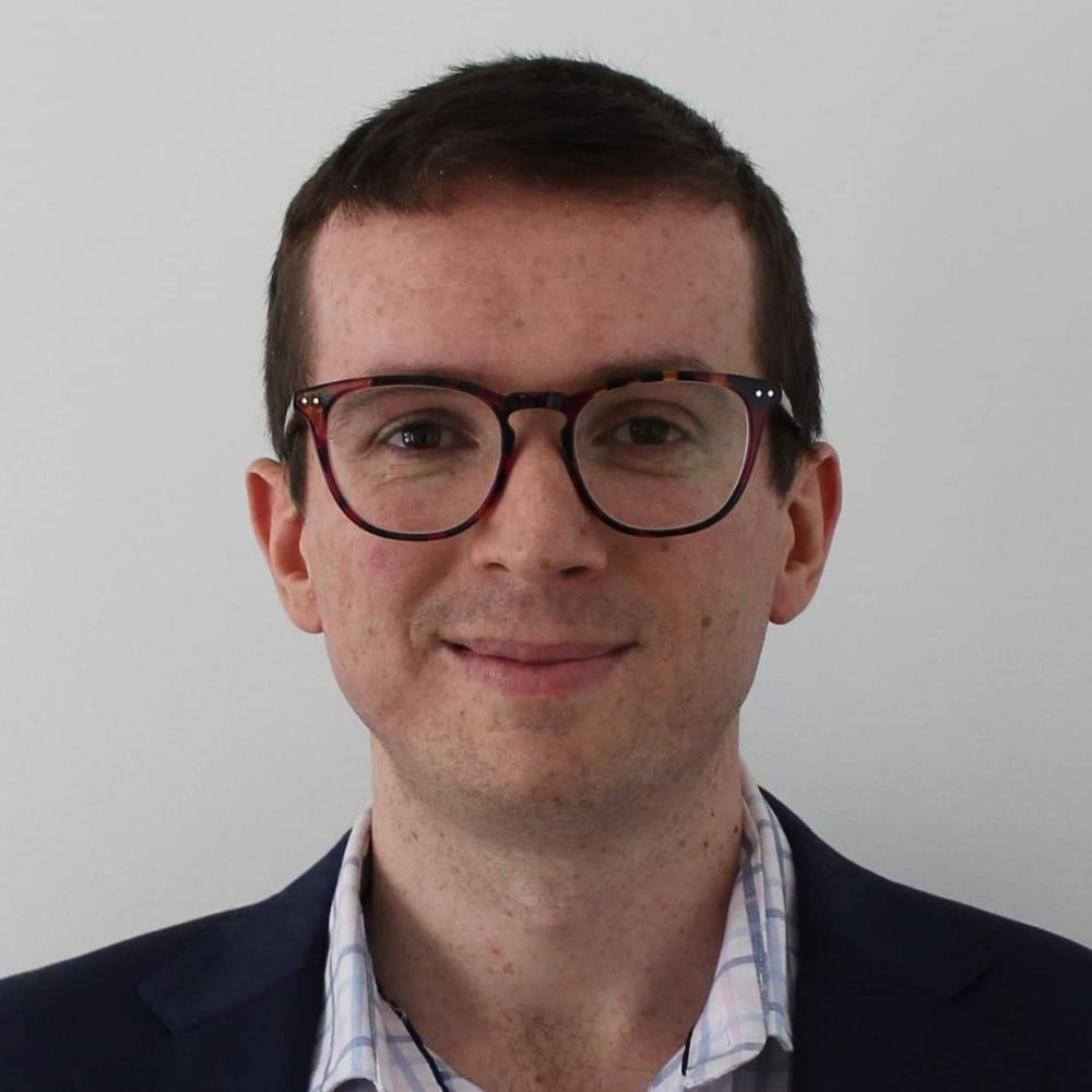Dr Chris Edwards