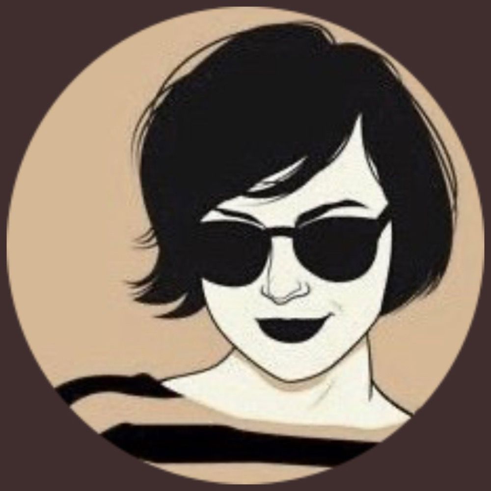 Holly 🌻's avatar