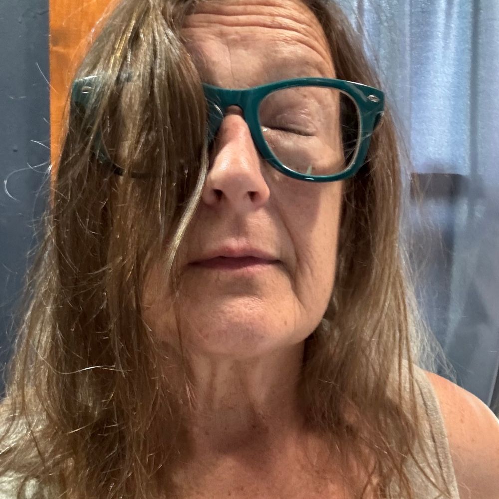 caryjo.bsky.social profile picture